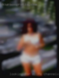 Looking for 3somes and milfs Channelview, TX gangbangs.